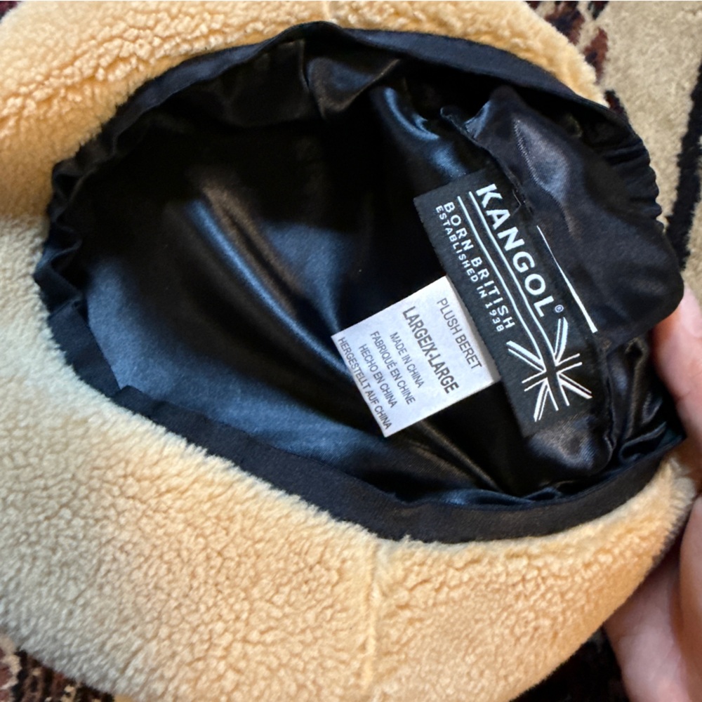 Kangol Plush Beret - Picture 3 of 3